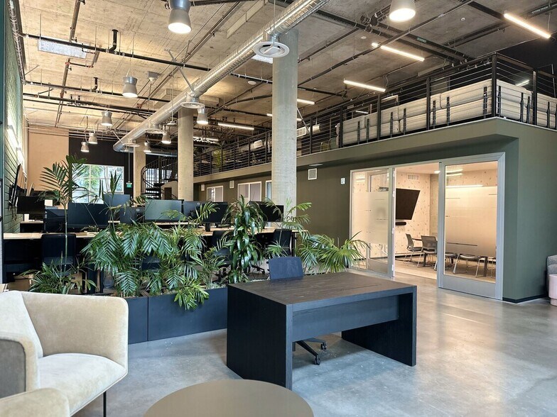 More Photos Of 4061-4065 Glencoe Ave, Marina Del Rey Office For Lease