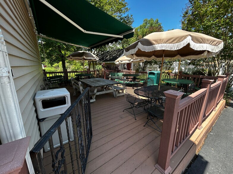 More Photos Of 7 W Belle St, Ridgely Storefront For Sale