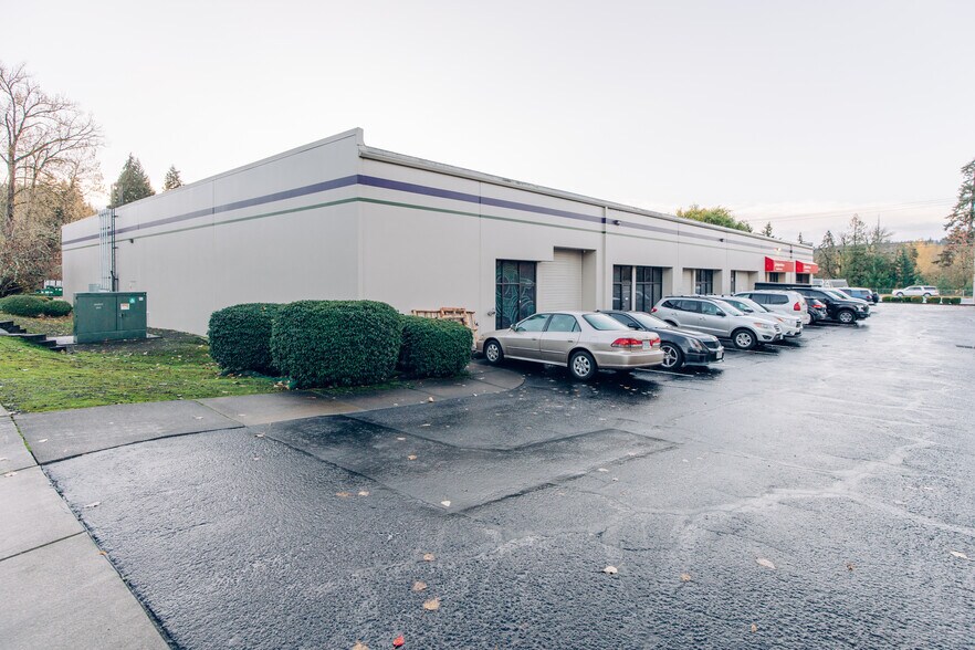 More Photos Of 14910 SE Morning Way, Clackamas Warehouse For Lease