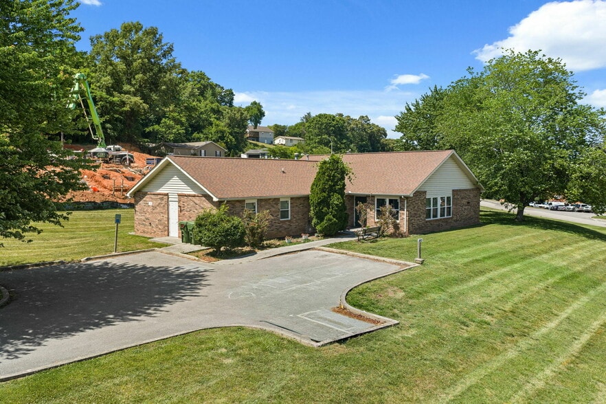 Primary Photo Of 401 McGhee St, Maryville Apartments For Sale