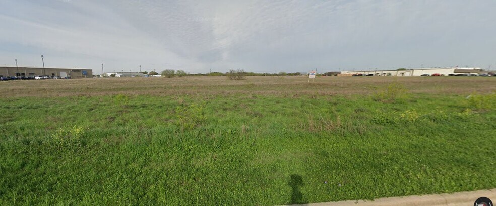 More Photos Of 709 Swanner Loop, Killeen Land For Lease