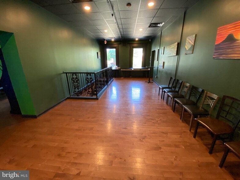 More Photos Of 114-118 N Centre St, Pottsville Bar For Sale