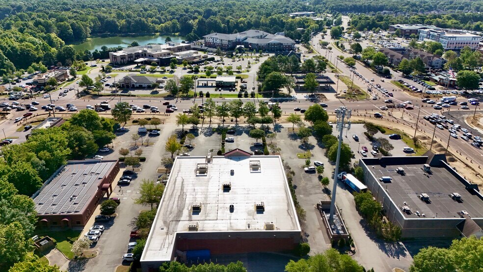 More Photos Of 1275 S Germantown Rd, Germantown Freestanding For Lease