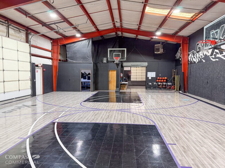 More Photos Of 2185 NE 2nd St, Bend Warehouse For Sale