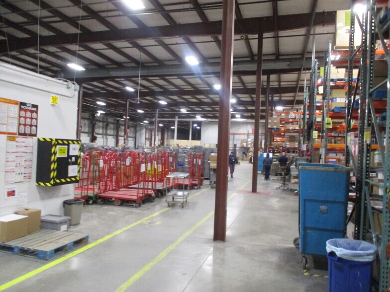 More Photos Of 2925 Walkent Ct, Grand Rapids Distribution For Lease