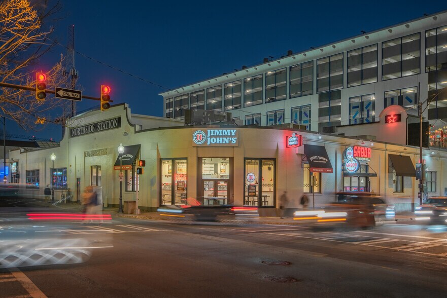 More Photos Of 300-314 N College St, Charlotte General Retail For Lease