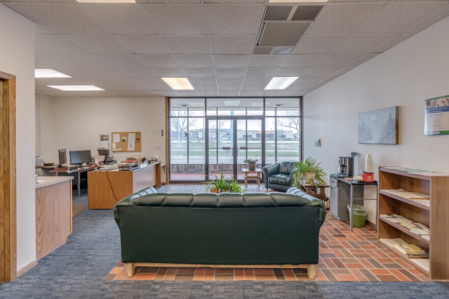 More Photos Of 1100 Basin Ave, Bismarck Flex For Sale
