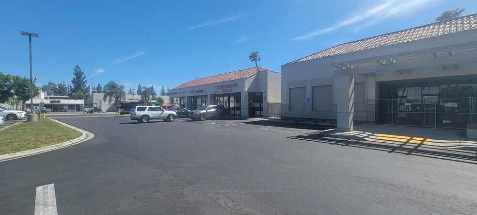 More Photos Of 611-675 N Broadway, Escondido Unknown For Lease