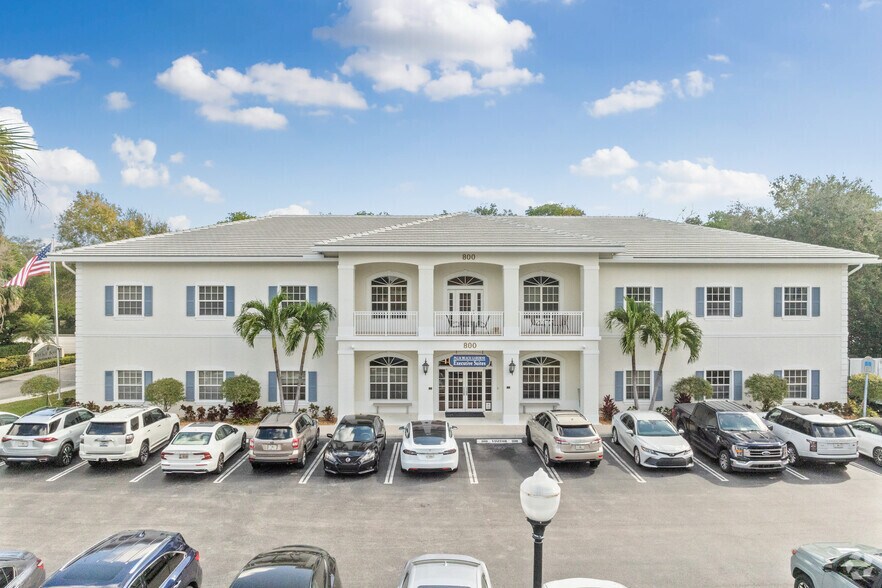 More Photos Of 100 Village Square Crossings, Palm Beach Gardens Medical For Lease