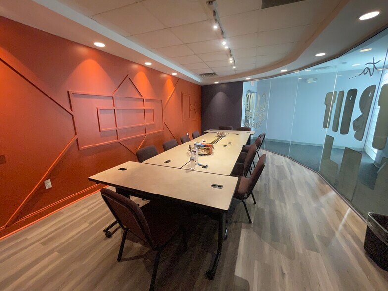 More Photos Of 16455 Woodward Ave, Highland Park Office For Lease