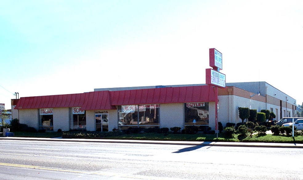 More Photos Of 3121 Main St, Chula Vista Manufacturing For Lease
