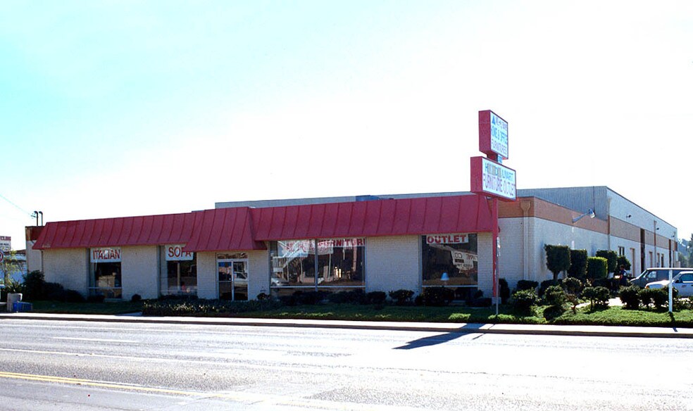 More Photos Of 3121 Main St, Chula Vista Manufacturing For Lease