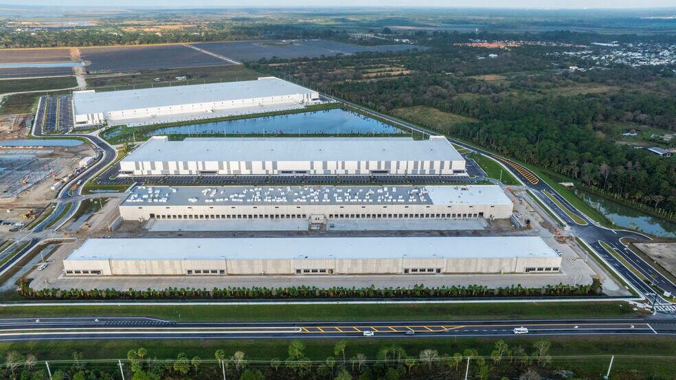 More Photos Of 2000 SW Kanner Hwy, Stuart Unknown For Lease