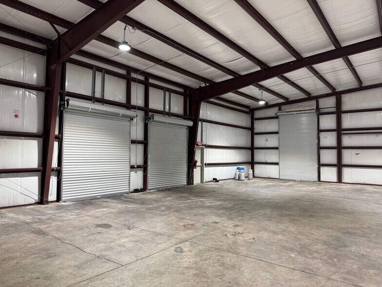 More Photos Of 628 Industrial Park Rd, Roberta Industrial For Lease