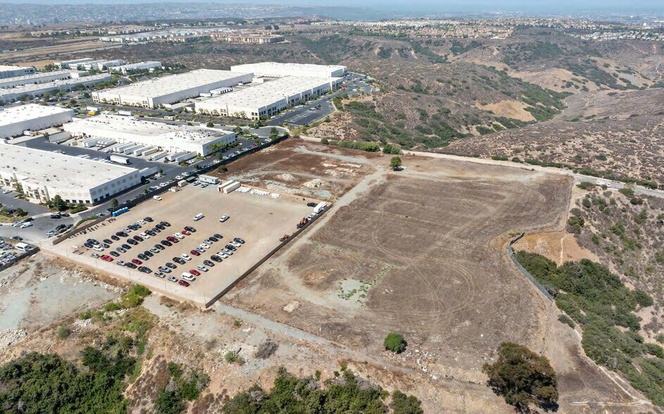 More Photos Of Vista Santo Domingo, San Diego Land For Lease