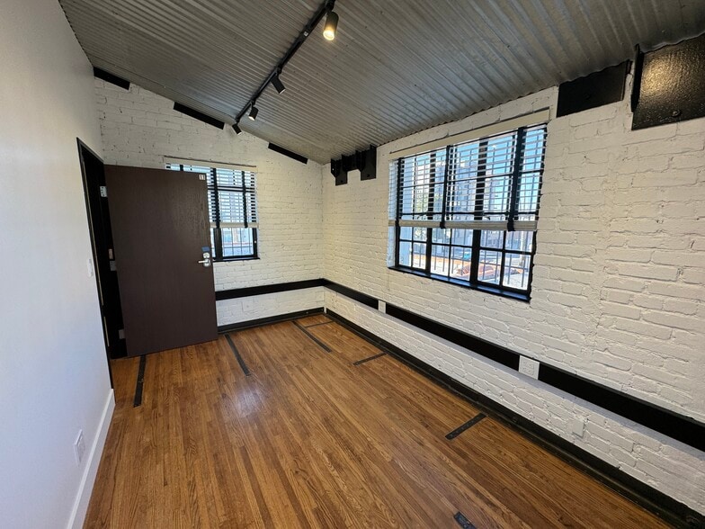 More Photos Of 6601-6613 W Sunset Blvd, Los Angeles Storefront Retail Office For Lease