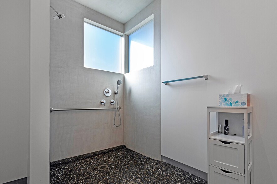 More Photos Of 227 California St, El Segundo Loft Creative Space For Lease