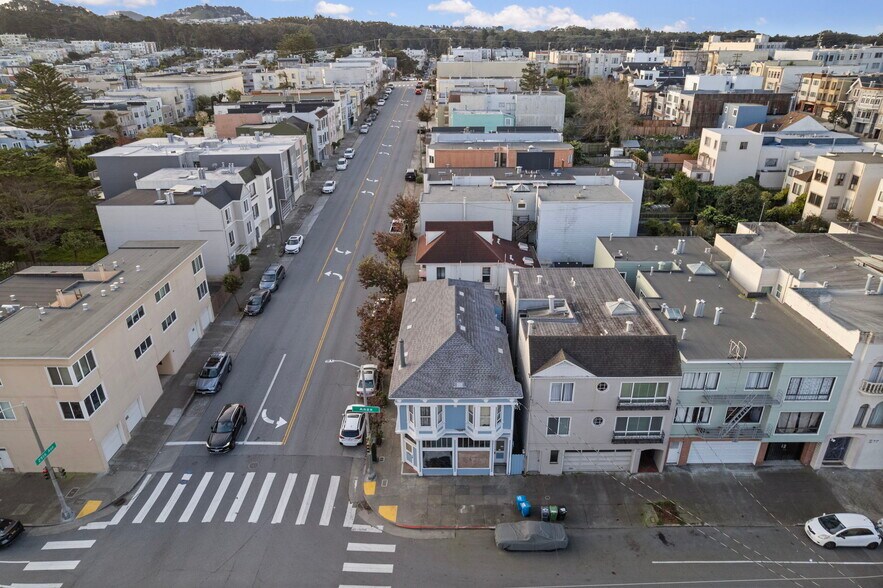 More Photos Of 3405 Anza St, San Francisco Multifamily For Sale