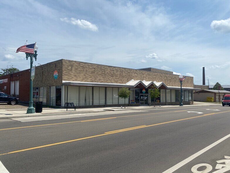 More Photos Of 730 S Market Ave, Canton Warehouse For Lease