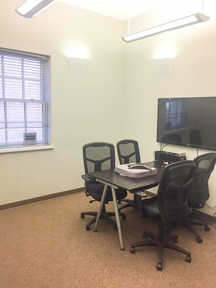 More Photos Of 213-215 S Ashley St, Ann Arbor Office For Lease