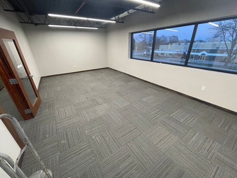 More Photos Of W57N14363 Doerr Way, Cedarburg Manufacturing For Lease