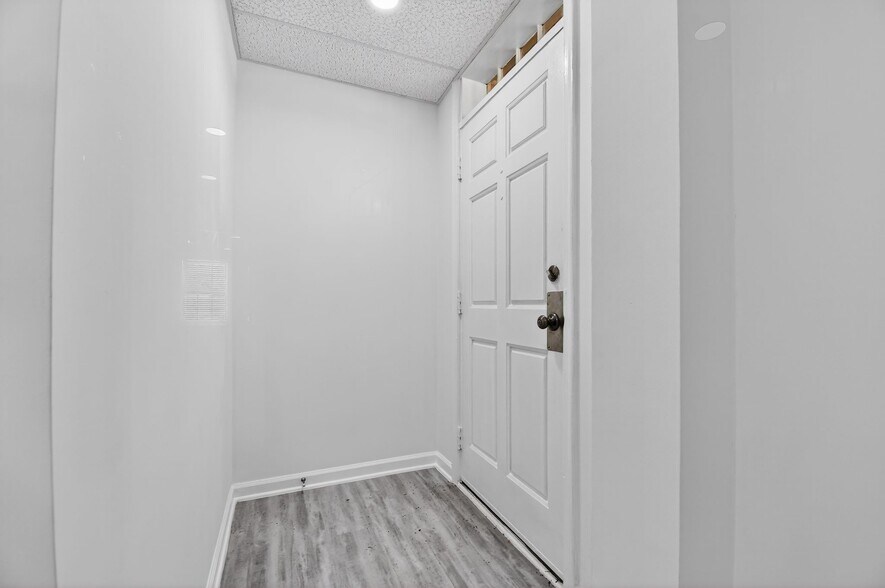 More Photos Of 8607-8609 2nd Ave, Silver Spring Medical For Sale
