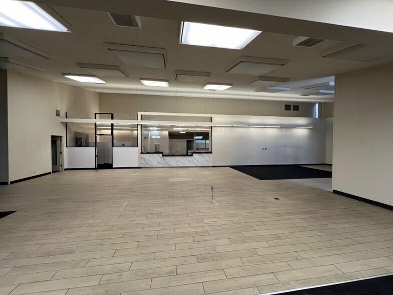 More Photos Of 2925 Scott Blvd, Santa Clara Bank For Sale