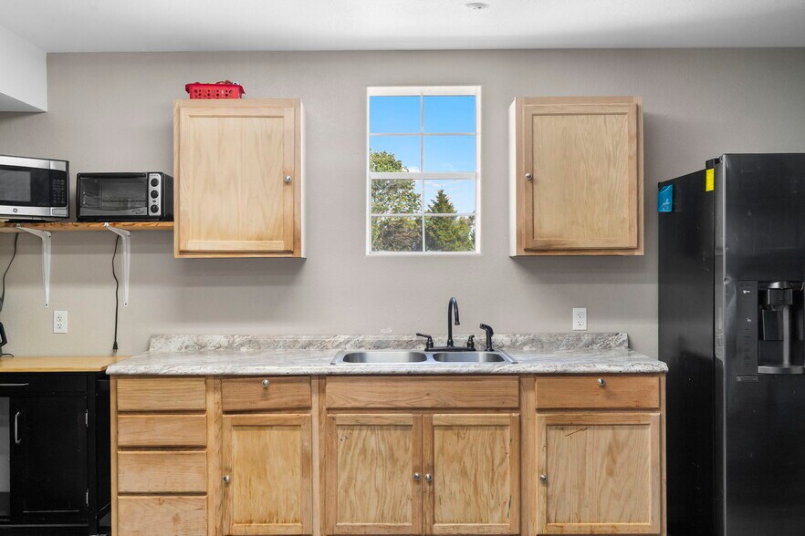 More Photos Of 17644 Highway 37, Garfield Warehouse For Sale