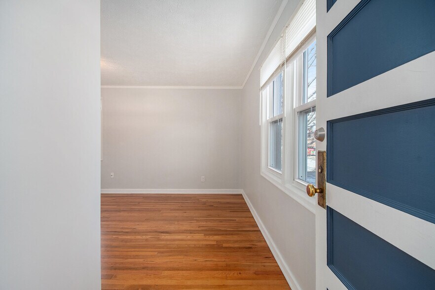 More Photos Of 5519 Northwest Radial Hwy, Omaha Medical For Sale