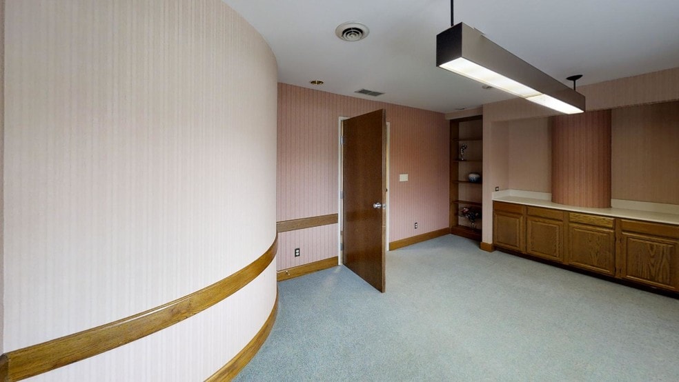 More Photos Of 7345 Far Hills Ave, Dayton Medical For Lease