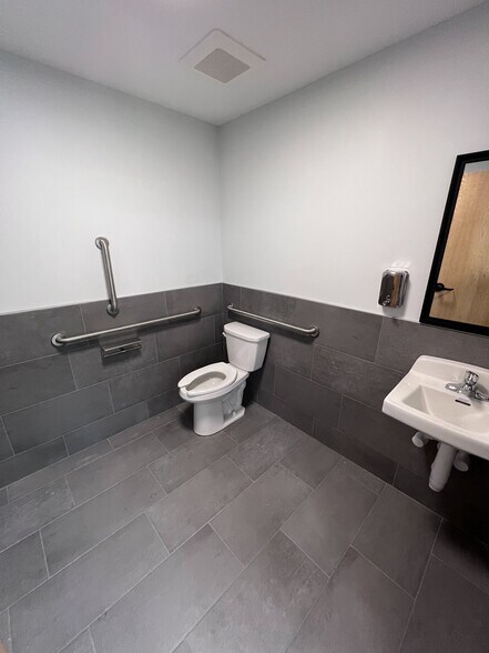 More Photos Of 223 Broadway Ave N, Rochester Office Residential For Sale