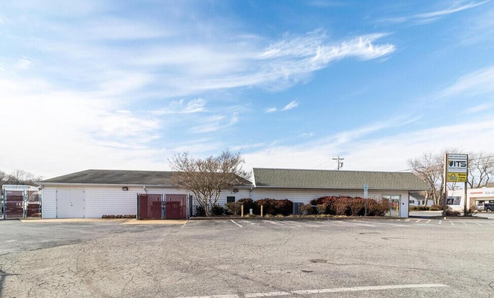 More Photos Of 28255 Three Notch Rd, Mechanicsville Freestanding For Lease