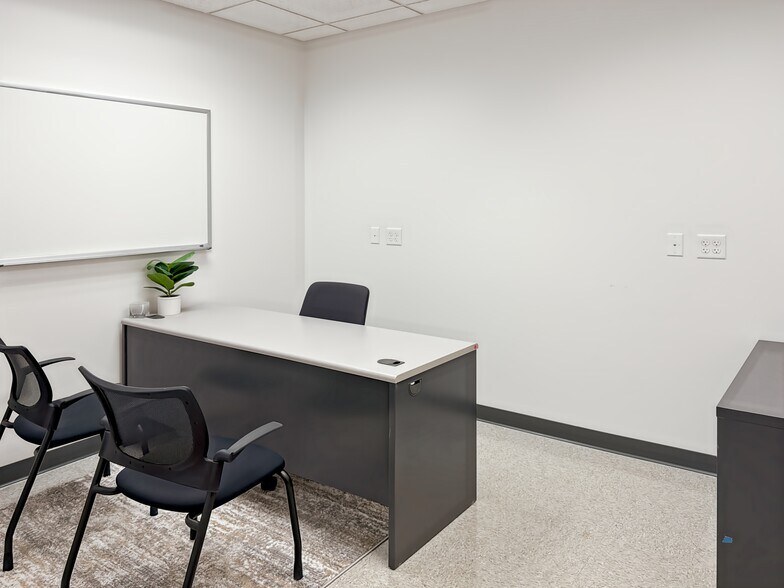 More Photos Of 625 Kenmoor Ave SE, Grand Rapids Coworking Space