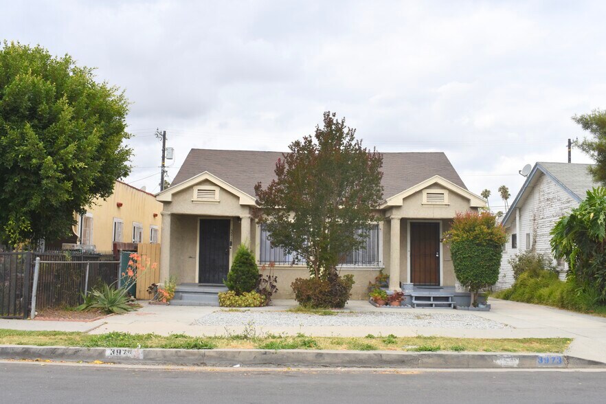 More Photos Of 3973 S Van Ness Ave, Los Angeles Multifamily For Sale