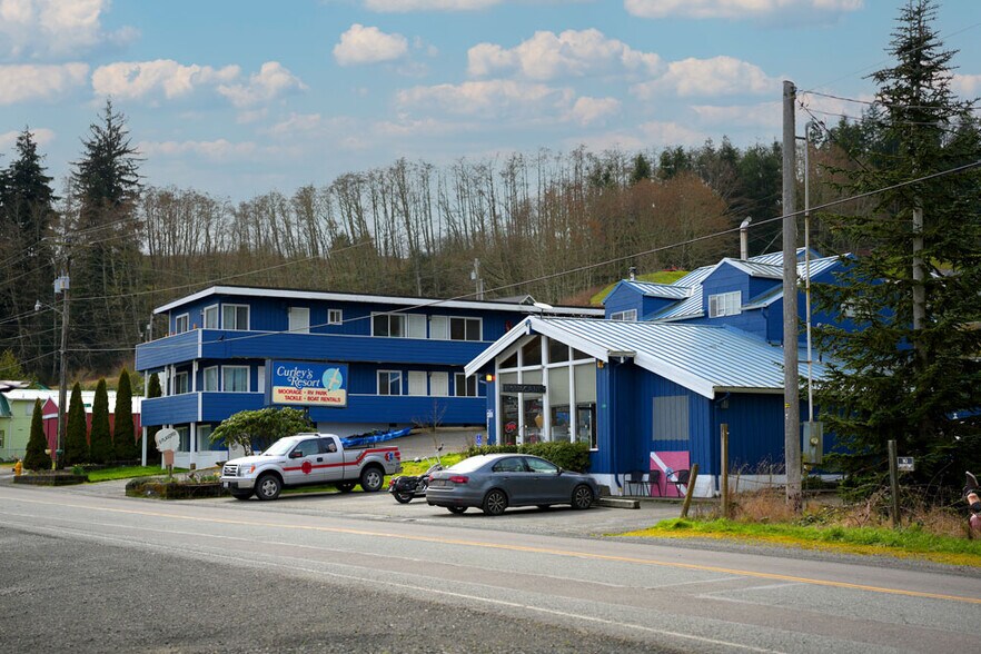 More Photos Of 291 Front St, Sekiu Hotel For Sale