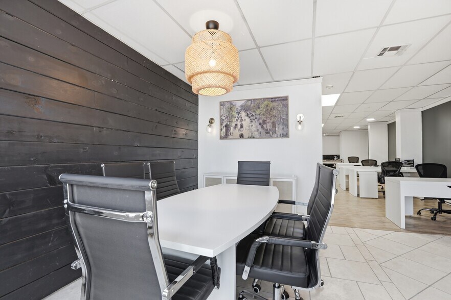 More Photos Of 49 Main St, Amesbury Office For Sale