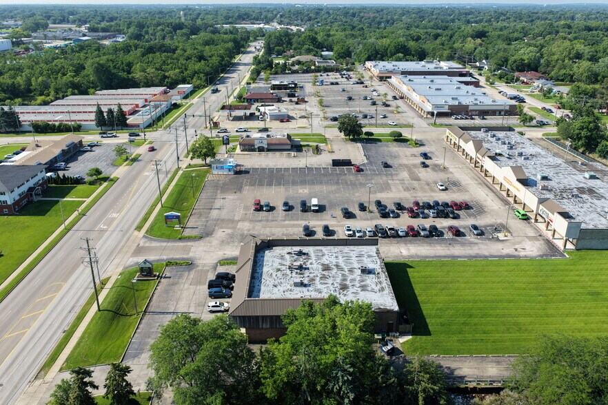 More Photos Of , Aurora General Retail For Sale