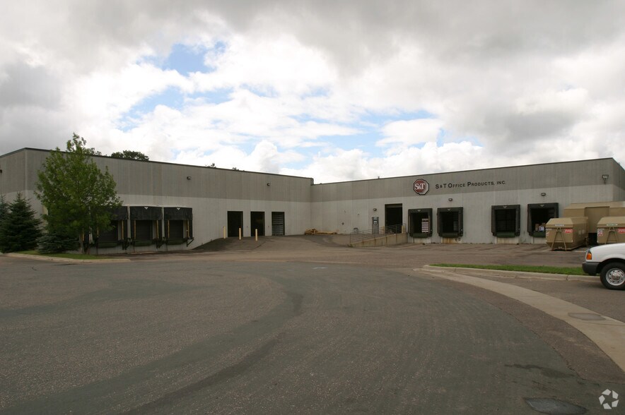 More Photos Of 1000 Kristen Ct, Vadnais Heights Distribution For Lease