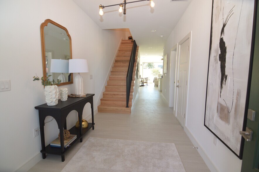 More Photos Of 300 Tesla Cir, Round Rock Multifamily For Sale