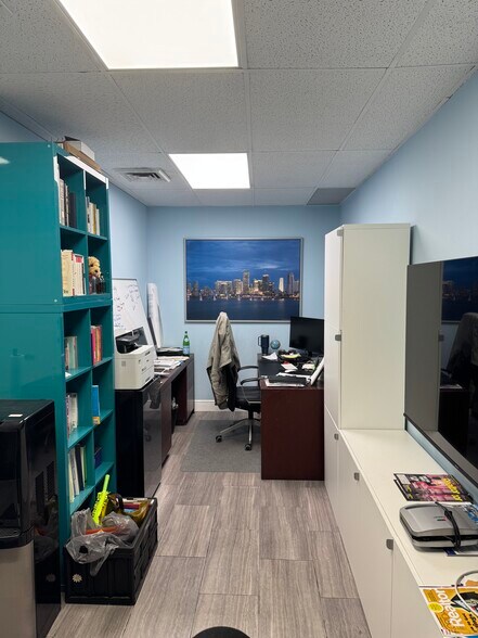 More Photos Of 717 Ponce de Leon Blvd, Coral Gables Office For Sale