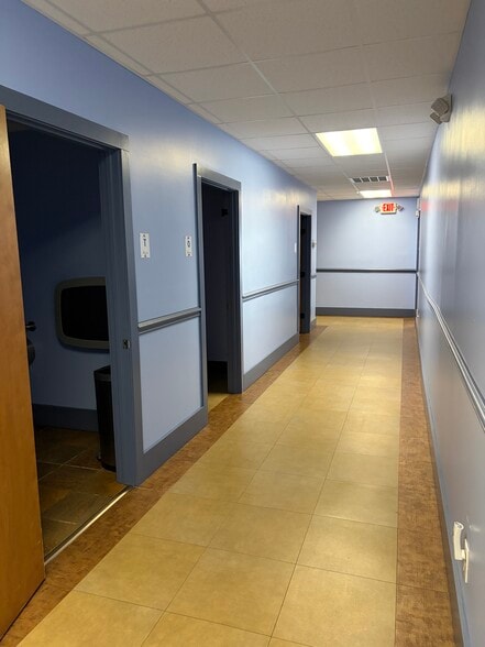 More Photos Of 202 Arnette St, Murfreesboro Office For Lease