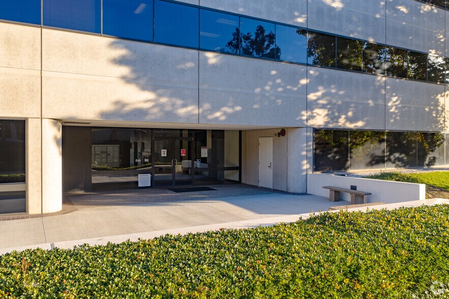 More Photos Of 900 Corporate Center Dr, Monterey Park Unknown For Lease