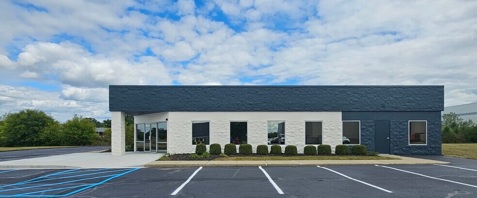 More Photos Of 9003 Technology Ln, Fishers Office Residential For Lease