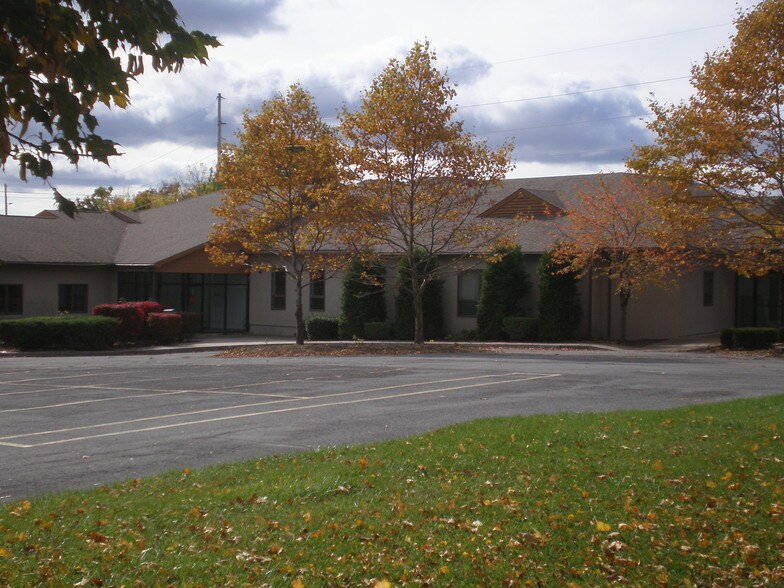 More Photos Of 50 Wallace Ave, Auburn Office For Sale