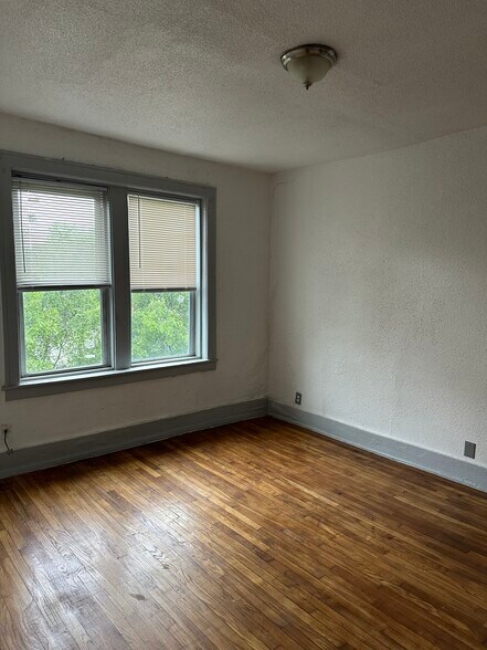 More Photos Of 2199 Lansing St, Detroit Apartments For Sale