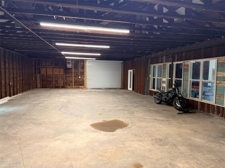 More Photos Of 1309 Conrad Hilton Blvd, Cisco Auto Repair For Sale