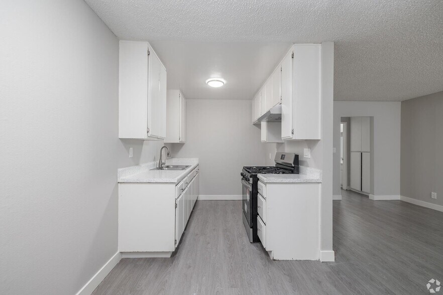 More Photos Of 1628 W 218th St, Torrance Apartments For Sale
