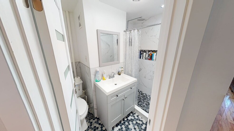 More Photos Of 46 Sutton St, Brooklyn Apartments For Sale