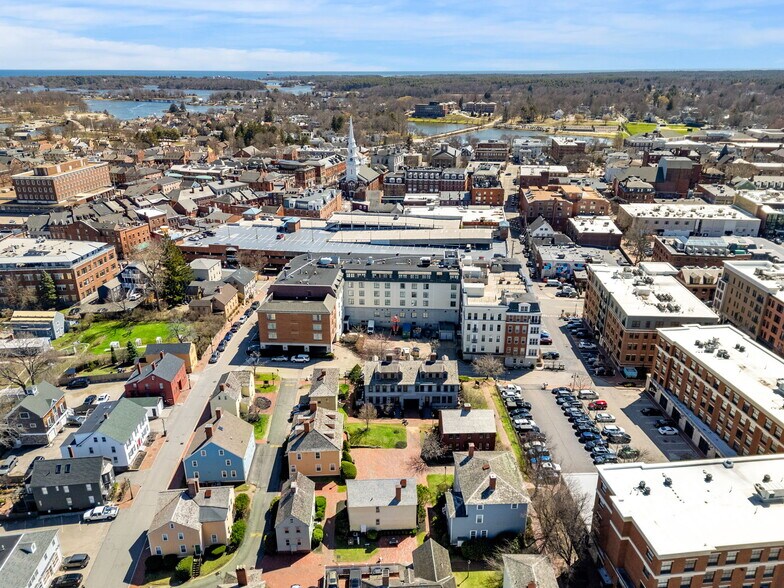 More Photos Of 409 The Hill, Portsmouth Hotel For Sale