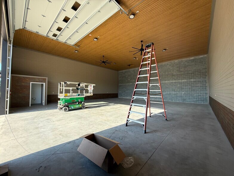 More Photos Of 144 McCrary Rd, Mooresville Industrial For Sale